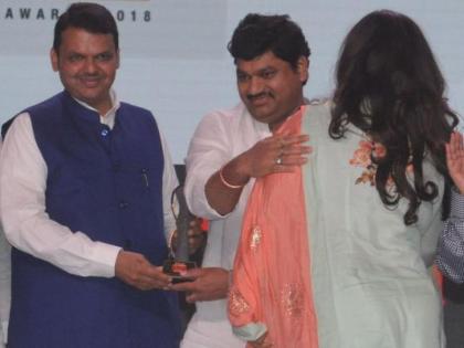 I do not know Pankaja, but I left the legislator for the pankaja munde in 2009, dhananjay munde says | पंकजांचं माहित नाही, पण लोकभावना असतानाही मी बहिणीसाठी आमदारकी सोडली