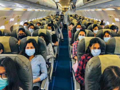 Corona Virus: DGCA orders all airlines to strictly comply with COVID-19 protocols inside plane | मास्क घाला अन्यथा दंडात्मक कारवाईला सामोरे जा; DGCA च्या विमान प्रवाशांना कडक सूचना