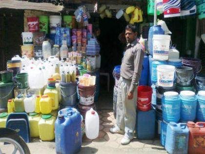 Until the last moment of plastic sales started, the vendor's business sat | अखेरच्या क्षणापर्यंत प्लॅस्टिक विक्री सुरूच, विक्रेत्यांचा धंदा बसला