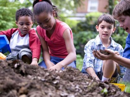 childhood exercise cut the risk of bad health in future | अरेरे, लहानपणी मैदानाचा, खेळाचा, व्यायामाचा वाराच तुम्हाला लागला नाही?..