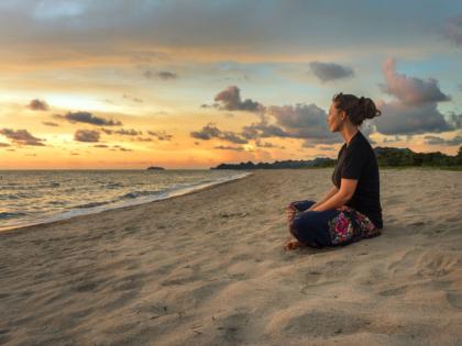 Charge your mind every morning before mobile, laptop - Brahmakumari Shivani Didi | रोज सकाळी मोबाईल, लॅपटॉपआधी मनाचे चार्जिंग करून घ्या- ब्रह्मकुमारी शिवानी दीदी