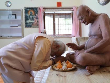 Jain Guru Acharya Shri 108 Vidyasagar Maharaj 'Sallekhna' on Sunday | अनासक्त महायोगी! आचार्य विद्यासागरजींचे होते अनेक भाषांवर प्रभुत्व