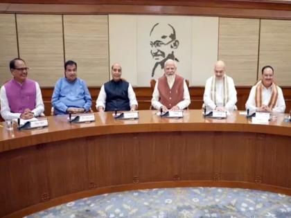 proposal approved in the union cabinet against emergency by the ministers present including pm narendra modi | आणीबाणीविरोधात केंद्रीय मंत्रिमंडळात प्रस्ताव, PM मोदींसह उपस्थित मंत्र्यांनी दिले अनुमोदन proposal approved in the union cabinet against emergency by the ministers present including pm narendra modi | आणीबाणीविरोधात केंद्रीय मंत्रिमंडळात प्रस्ताव, PM मोदींसह उपस्थित मंत्र्यांनी दिले अनुमोदन