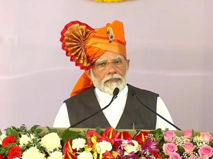 one country one ration card is guarantee said of pm narendra modi in solapur | एक देश एक रेशन कार्ड ही तर मोदीची गॅरंटी आहे; PM मोदींची ग्वाही