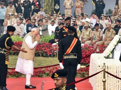 police unwavering commitment to service epitomizes true spirit of bravery said pm narendra modi | सेवेप्रति पोलिसांची अटल बांधीलकी शौर्याच्या खऱ्या भावनेचे प्रतीक: पंतप्रधान मोदी