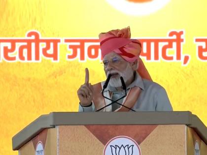 Pm Modi in Rajasthan slams oppositions India alliance saying they defame country image and goodwill  | "विरोधकांना भारताची इतकी चिंता असती, तर विदेशात जाऊन बदनामी केली असती का?"