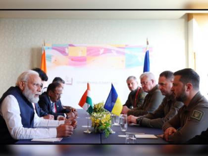 PM Narendra Modi held talks with Ukrainian President Volodymyr Zelensky during war in the G-7 Summit in Hiroshima Japan | युद्धकाळात PM मोदींना भेटले युक्रेनचे राष्ट्राध्यक्ष झेलेंस्की, दोघांमध्ये प्रथमच आमनेसामने चर्चा