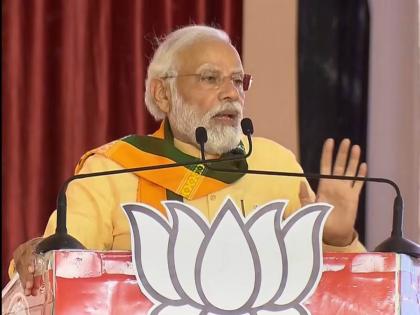 Congress has always had a history of 85 percent commission, PM Narendra Modi hits back at Congress criticism | काँग्रेसचा सदैव ८५ टक्के कमिशनचा इतिहास राहिला, पंतप्रधान नरेंद्र मोदी यांचा काँग्रेसच्या टीकेवर पलटवार