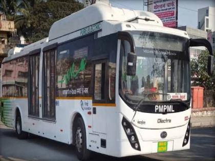 No rightful bus stop, no shed for shelter Passengers in IT are inconvenienced | ना हक्काचा बस थांबा, ना आश्रयासाठी शेड..! आयटीतील प्रवाशांची होतेय गैरसोय