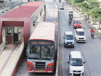 A 23-year-old girl was sexually assaulted in a 'PMP' bus in Pune, a video was also shown | पुण्यात ‘पीएमपी’ बसमध्ये २३ वर्षीय तरुणीला अश्लील स्पर्श, व्हिडिओही दाखवला