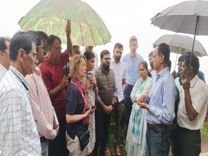 World Bank team in Panhala Kolhapur, Visit to various places including landslide prone areas | Kolhapur: जागतिक बँकेचे पथक पन्हाळ्यात; भूस्खलन प्रवण क्षेत्रासह विविध ठिकाणी दिली भेट