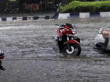 Heavy rain in power cuts | वीजांच्या कटकडाटात मुसळधार पाऊस