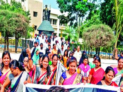 Demonstrators demand: Serious punishment for mischief! | आंदोलकांची मागणी : नराधमांना कठोर शिक्षा द्या!