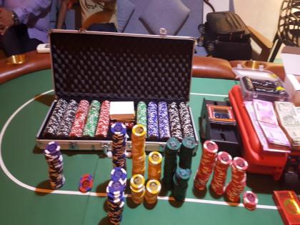 Sensational! In the residential building, the lawyer was running a gambling house | खळबळजनक! राहत्या इमारतीत वकीलच चालवत होता जुगाराचा अड्डा