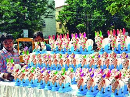 This festival of hood, the loan for the Fedo Taurus | पोळ्याचा हा सण, फेडू वृषभाचे ऋण