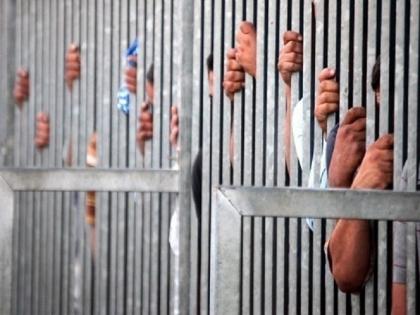 348 people have died in police custody in the last 3 years, central govt said in Lok Sabha | मागील 3 वर्षात पोलिस कस्टडीमध्ये 348 जणंचा मृत्यू, केंद्र सरकारची लोकसभेत माहिती