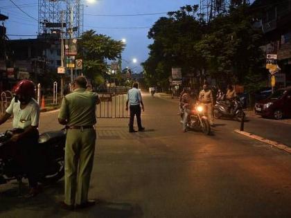 Pune Night Curfew : Pune citizens beware of falling out of the house for no reason; Inquiries will be held in 96 places | Pune Night Curfew : पुणेकरांनो, विनाकारण घराबाहेर पडत असाल तर सावधान; तब्बल ९६ ठिकाणी होऊ शकते अडवणूक