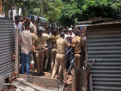 Yavat offensive post case 17 people arrested for vandalizing and arson of vehicles | यवत आक्षेपार्ह पोस्ट प्रकरण; वाहनांची तोडफोड, जाळपोळ करणारे १७ जण ताब्यात Yavat offensive post case 17 people arrested for vandalizing and arson of vehicles | यवत आक्षेपार्ह पोस्ट प्रकरण; वाहनांची तोडफोड, जाळपोळ करणारे १७ जण ताब्यात
