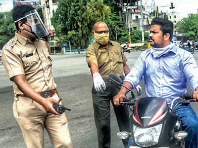 Police on the streets again at night: curfew in the city from today | रात्रीच्यावेळी पोलीस पुन्हा रस्त्यावर : आजपासून शहरात संचारबंदी