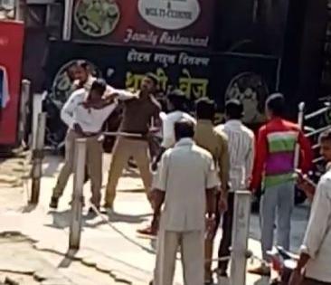 Police attacked at Hudakeshwar, Manakapur, Ganeshpeth in Nagpur | नागपुरातील हुडकेश्वर, मानकापूर, गणेशपेठमध्ये पोलिसांवर हल्ला