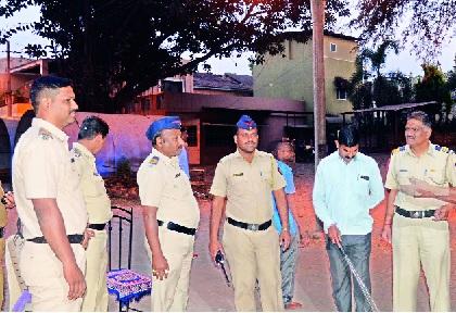  After the breakdown of the crackdown, it is also a hundredth century: double explosion of Satara police | तडीपारीच्या विक्रमानंतर आता मोक्कातही शतक : सातारा पोलिसांची डबल धमाका कारवाई