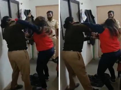 The young woman was stabbed by the police for causing dirt in front of the house Woman beaten to police in pune | Video: पुण्याच्या कर्वेनगरमध्ये पोलीस चौकीत तरुणीचा धिंगाणा; महिला पोलिसाला बेदम मारहाण