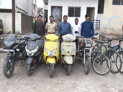 Usmanpura police seized five bikes from thieves | उस्मानपुरा पोलिसांनी चोरट्यांकडून केल्या पाच दुचाकी जप्त