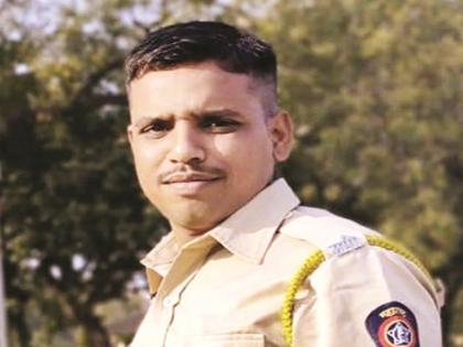 A policeman died in a collision with a tanker while coming on duty | आयुक्तालयात येत असताना पोलिस कर्मचाऱ्याचा टँकरच्या धडकेत मृत्यू