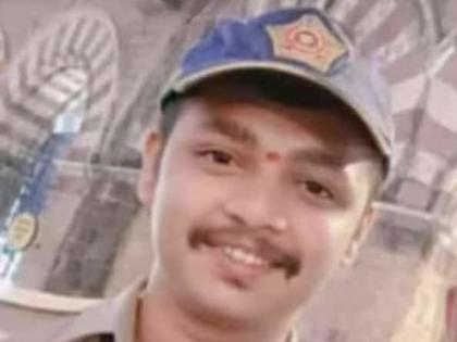 A policeman died after falling from the train near Kopar railway station | कोपर रेल्वे स्थानकाजवळ रेल्वेतून पडून पोलीस कर्मचाऱ्याचा मृत्यू