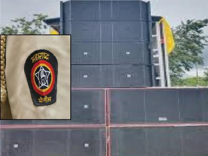 Police hired DJ for immersion procession in Phaltan satara district | Satara: विसर्जन मिरवणुकीसाठी पोलिसांनीच लावला डीजे, फलटणमधील प्रकाराने नागरिकांमध्ये संताप Police hired DJ for immersion procession in Phaltan satara district | Satara: विसर्जन मिरवणुकीसाठी पोलिसांनीच लावला डीजे, फलटणमधील प्रकाराने नागरिकांमध्ये संताप