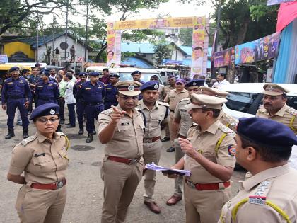 Two thousand police and 1 thousand home guards are keeping an eye on the immersion procession in Kolhapur The entire municipal machinery is ready | कोल्हापुरात विसर्जन मिरवणुकीवर दोन हजार पोलिस, दीड हजार होमगार्डची नजर; महापालिकेची संपूर्ण यंत्रणा सज्ज Two thousand police and 1 thousand home guards are keeping an eye on the immersion procession in Kolhapur The entire municipal machinery is ready | कोल्हापुरात विसर्जन मिरवणुकीवर दोन हजार पोलिस, दीड हजार होमगार्डची नजर; महापालिकेची संपूर्ण यंत्रणा सज्ज