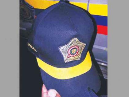 Baseball Like Cap Included In The Uniform Of Maharashtra Police | पोलीस कर्मचाऱ्यांचा गणवेश आता रुबाबदार !