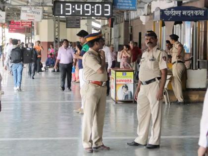 Stay awake! High alert at all railway stations in the state overnight due to bomb threat | जागते रहो! बॉम्बस्फोटाच्या धमकीमुळे राज्यातील सर्व रेल्वेस्थानकांवर रात्रभर हायअलर्ट