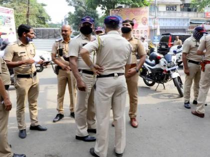 Police suspended for giving false pretext to avoid election duty | निवडणूक बंदोबस्त टाळण्यासाठी खोटे कारण दिल्याने पोलिस निलंबित