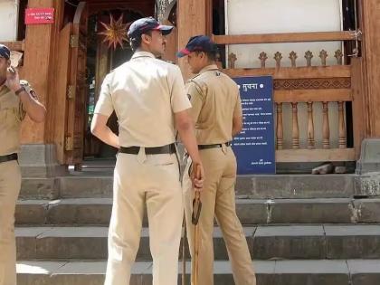 Those who raised hands on the police while on duty are now punished for two years instead of five | ड्यूटीवर असताना पोलिसांवर हात उगारणाऱ्यांना आता पाच नव्हे, दोन वर्षेच शिक्षा; काय आहेत बदल?