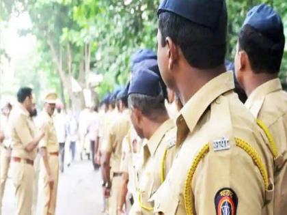 Employees of 19 police stations in the wardha district are seen walking without khaki cap | ‘खाकी वर्दी’ला ‘टोपी’ची ‘ॲलर्जी’..! पोलिसांची ‘राऊंड कॅप’ राहते केवळ नावालाच