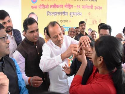 Paleo vaccine will also be given at Tole plaza, Bus stand : Ajit Pawar | टाेलनाका, बसस्टॅन्ड येथे सुद्धा देणार पाेलिओची लस : अजित पवार