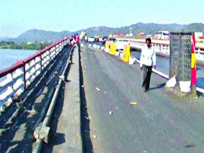  Before the deadline, the bridge was open, the bridge was closed | मुदतीआधी दुरूस्ती, पूल खुला, वरसावे ब्रीज ठणठणीत