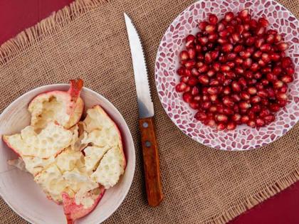 डाळिंबाची साल फेकण्याची चूक करु नका! फायदे समजले तर फेकण्याआधी १० वेळा विचार कराल