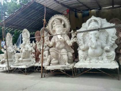 ban plaster of paris statues pil in mumbai high court | प्लास्टर ऑफ पॅरिसच्या मूर्तींवर बंदी घाला; हायकोर्टात जनहित याचिका, सरकारला नोटीस