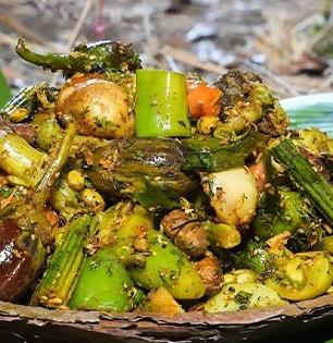 हिवाळा संपत आला, ‘पोपटी’ खाल्ली की नाही? पाहा हा पारंपरिक पदार्थ करतात कसा