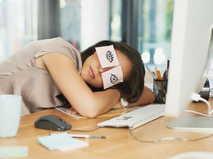 NASA recommends a power nap of 10 to 20 minutes in a day here is why | नासाने सांगितले दिवसा कामादरम्यान डुलकी घेण्याचे फायदे