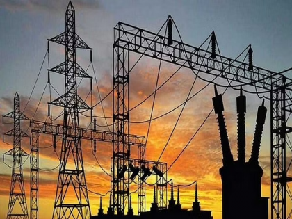 Pakistan in the dark; 12-12 hours power outage, this situation caused by a wrong policy | पाकिस्तान अंधारात; 12-12 तास वीज गायब, एका चुकीच्या धोरणामुळे ओढवली ही परिस्थिती