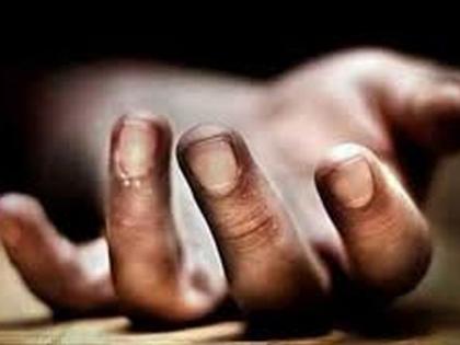 Wife strangled to death | कौटुंबिक कारणावरून पत्नीची गळा आवळून हत्या