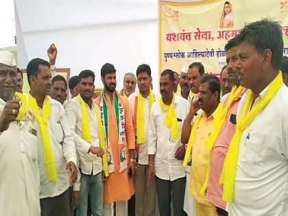 Arun Tanapure all in the air for development; Rahul Vijay Tamanar along with activists in nationalist | विकासासाठी तनपुरेच हवेत-अरुण तनपुरे; राहुरीत विजय तमनर राष्ट्रवादीत 