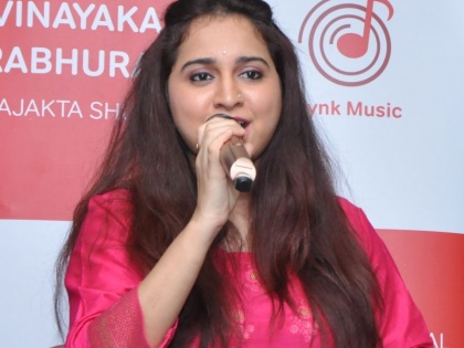 Prajakta Shukre new song 'Vinayaka Prabhuraya' | प्राजक्ता शुक्रेचे नवे गाणे 'विनायका प्रभुराया'