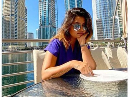 Prajakta Mali Shares Dubai Vacation Photo | तुमची लाडकी प्राजक्ता माळी सध्या करते या देशाची भटकंती, पाहा तिचे Vacation Photo