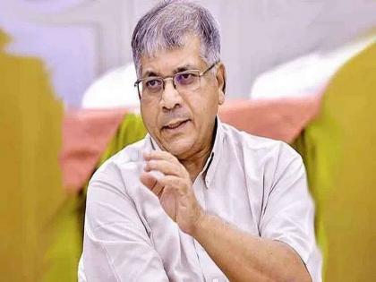 85,000 tribal seats vacant; Prakash Ambedkar's appeal to form a morcha at the convention for recruitment | आदिवासींच्या ८५ हजार जागा रिक्त; नोकरभरतीसाठी अधिवेशनावर मोर्चा काढण्याचे प्रकाश आंबेडकरांचे आवाहन