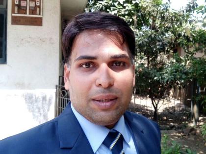 raigad youth pranav kanitkar ranks 166th in UPSC exam | इंटरनेट घ्या आधाराला, पण पेन-कागद घेऊन केलेला अभ्यासच खरा; UPSC सर केलेल्या प्रणवचा सल्ला