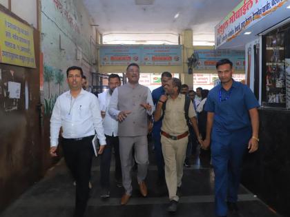 “मंत्री येणार म्हणून फक्त देखावा नको, ३६५ दिवस प्रवाशांना सेवा द्या”: मंत्री प्रताप सरनाईक